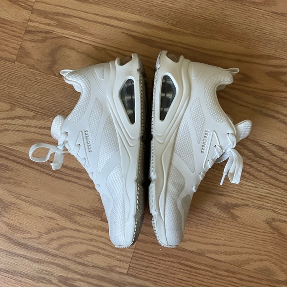 Womens SKECHERS  Tres-Air Uno Revolution Airy, White/Silver Mesh Sneakers Size 8 - Picture 4 of 7